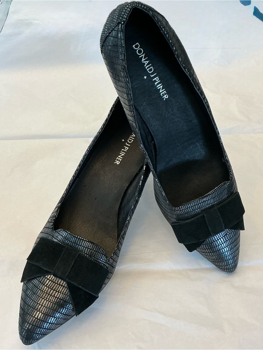 Donald J. Pliner Black Silver Leather Lizard Print Kitten Heel Event Pump SZ 8